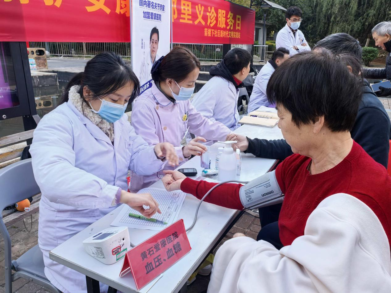 17640658776362382c315a6ba396be1932dd8dafaff52